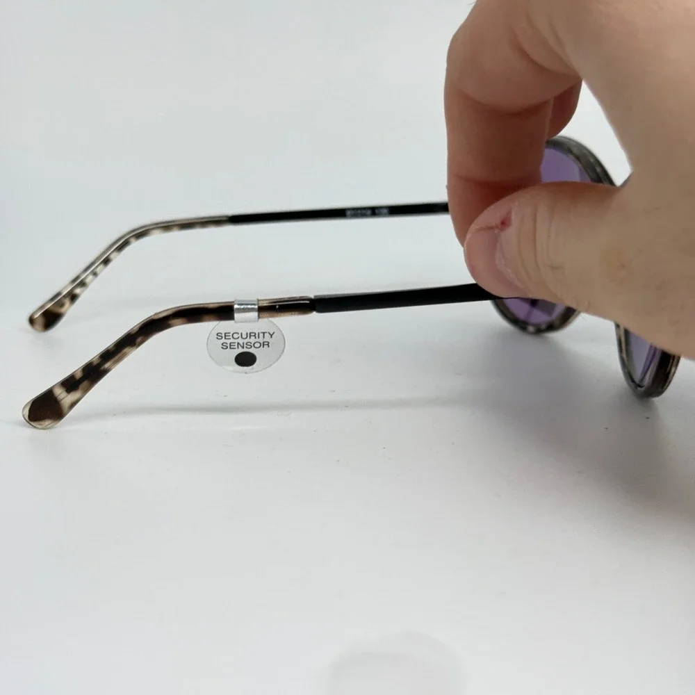 BCBGMaxAzria measurements lens